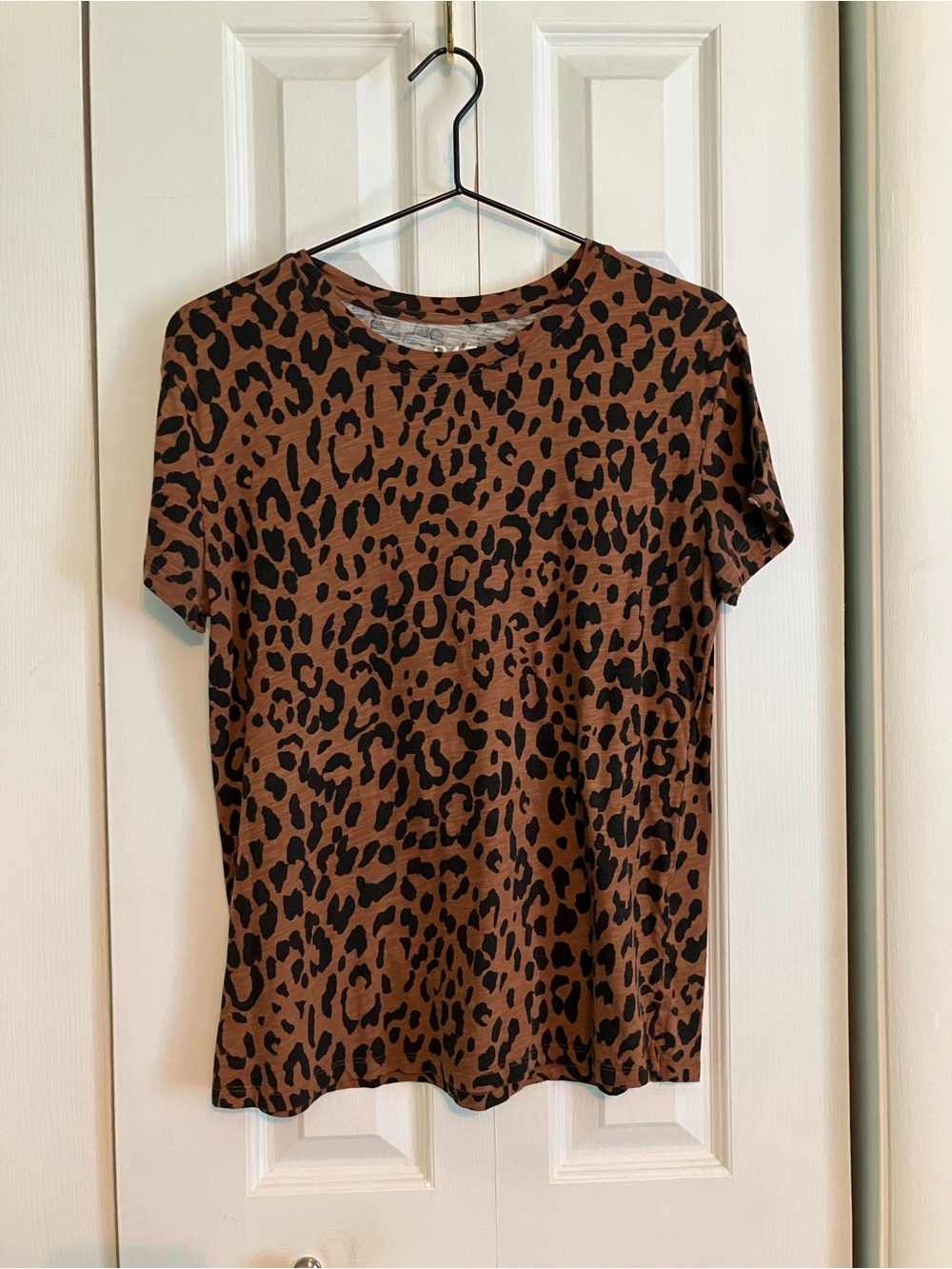 Leopard Print Short Sleeve Tee in Brown and Black